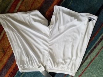 Nwt. Adidas Shorts Size 2XL. $15 Pickup in Oakdale