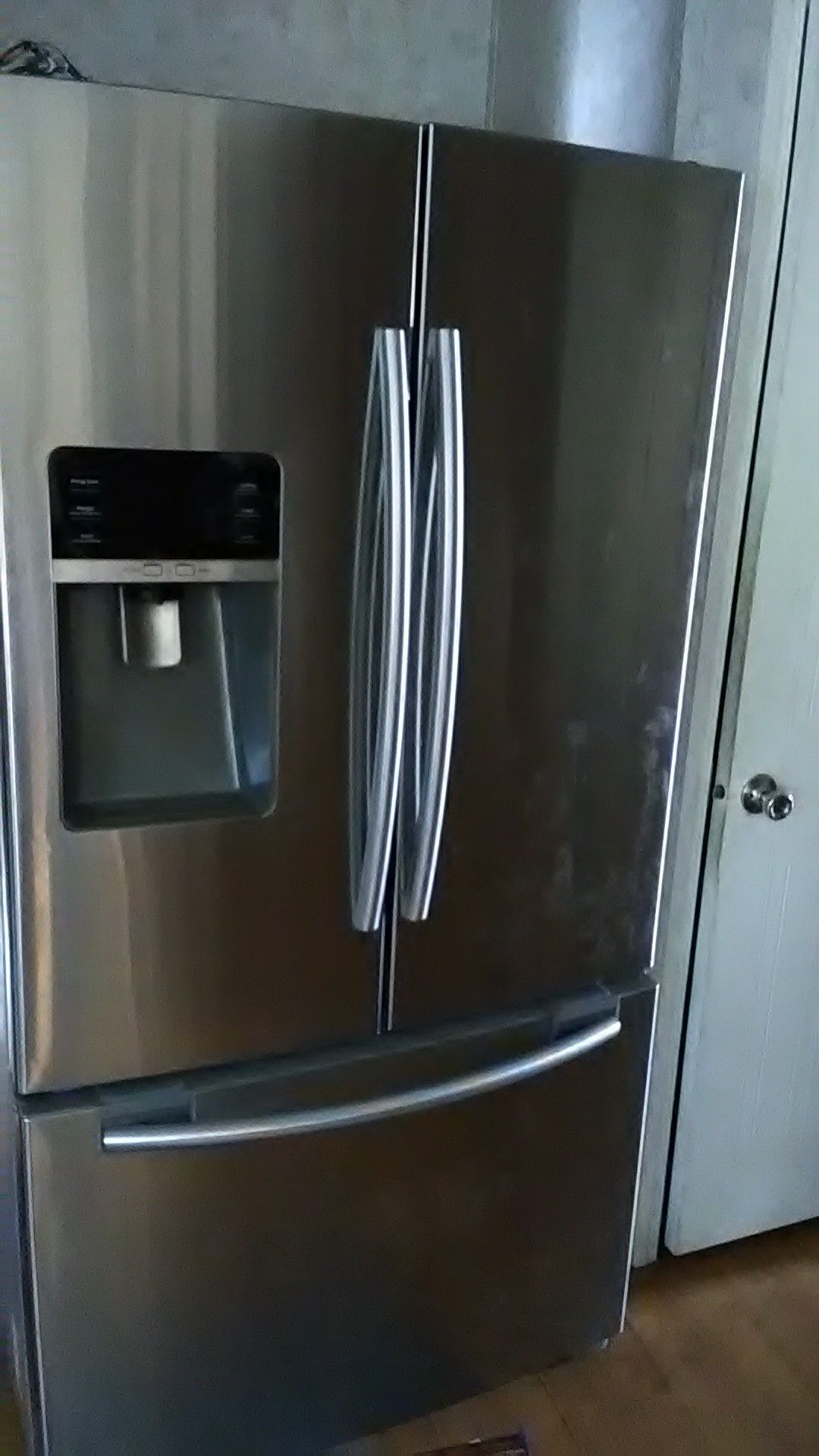 Samsung refrigerator and a pull-out drawer freezer