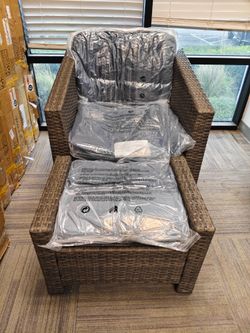 Cyril Grey Fabric 360° Swivel Wicker Accent Chair with Blue Cushions for Living Room or Backyard for Outdoor & Indoor