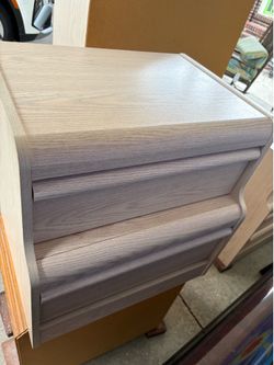 Dresser chest of drawers and nightstand