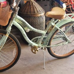 24" Beach Cruiser In Excellent Condition 