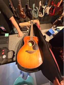 Yamaha acoustic guitar!!