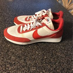 Red Nike Shoes 