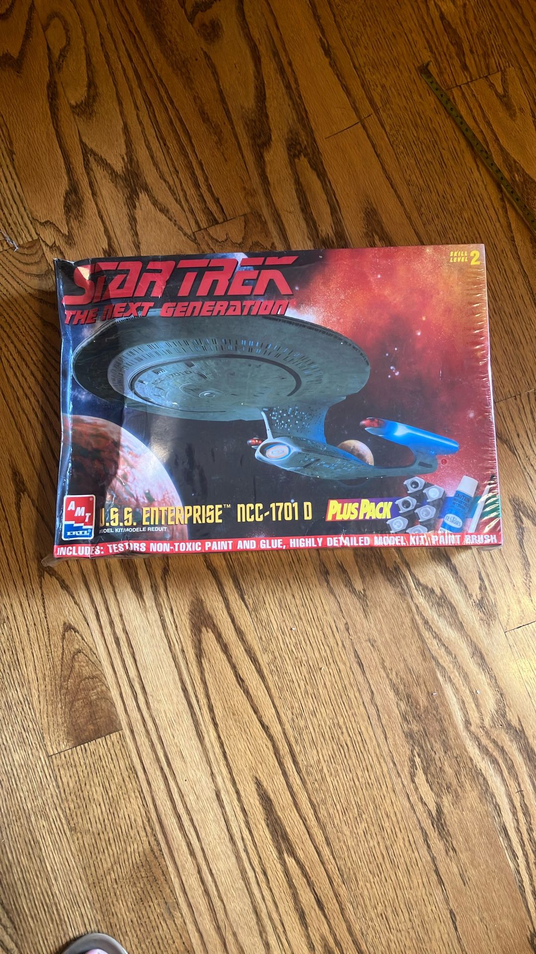 Star Trek U.S.S. Enterprise NCC-1701 D Model