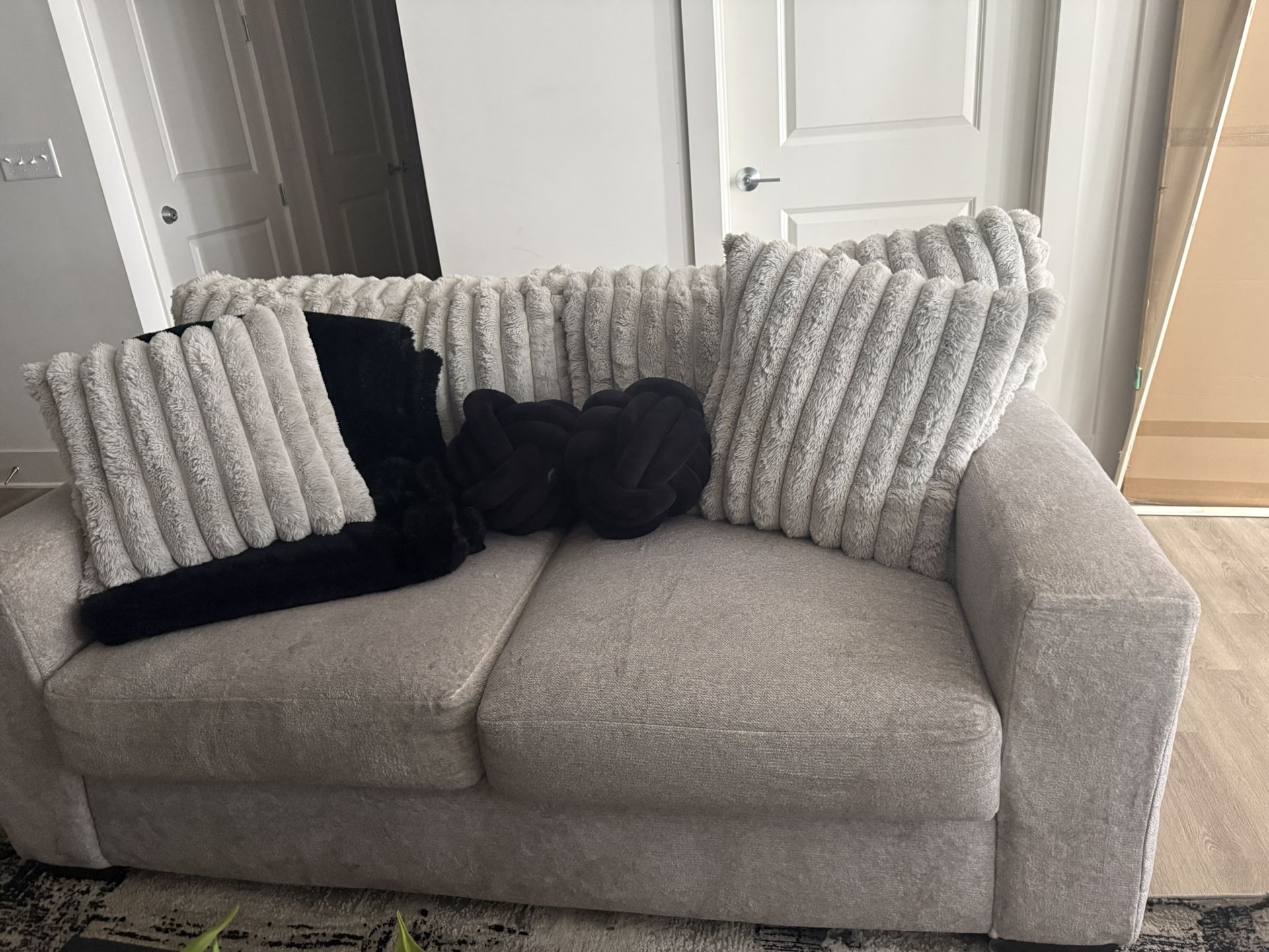 Couch (Decorative Pillows/Blanket Included)