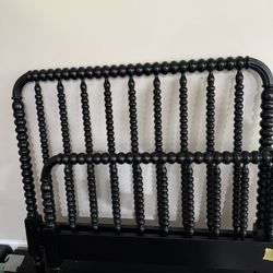 Jenny Lind Crate And barrel Kids Bed in black