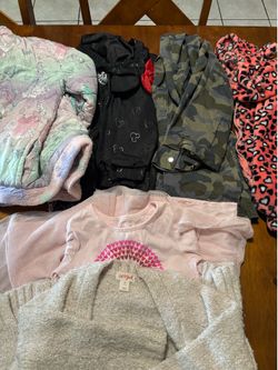 Free girl clothes size 5/6