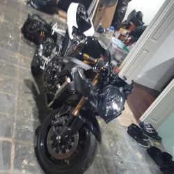 07 Gsxr 1000 (Parts)