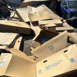 Free cardboard come pick it up in Bellflower