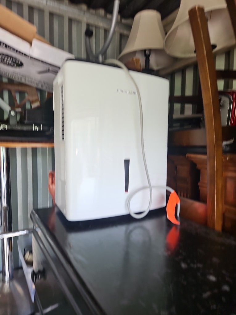 Dehumidifier, Frigidaire