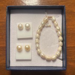 Pearl Earrings And Pearl Bracelet