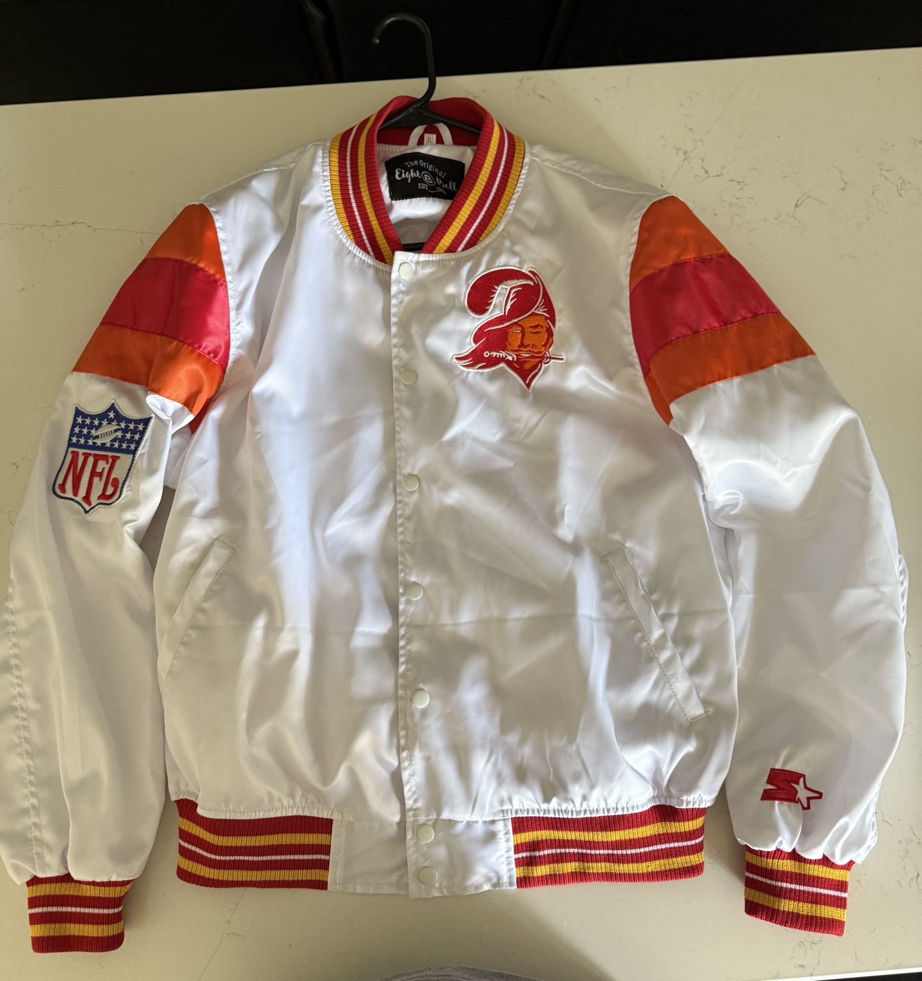 XL Tampa Bay Buccaneers Full-Snap Vintage Satin Varsity White Jacket | 8ball (Never Worn)