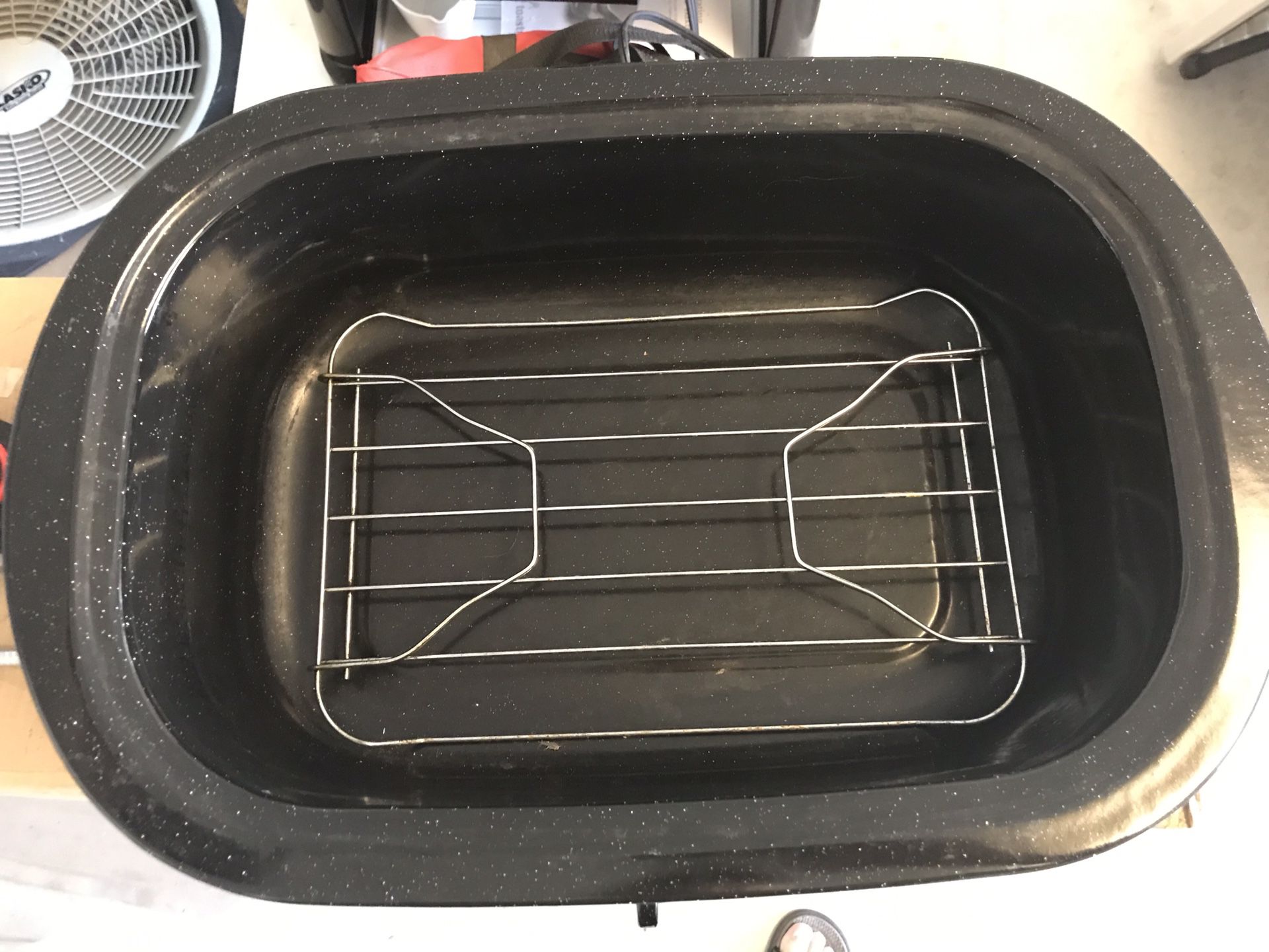 Nesco 12 quart convection air roaster for Sale in Long Beach, CA - OfferUp