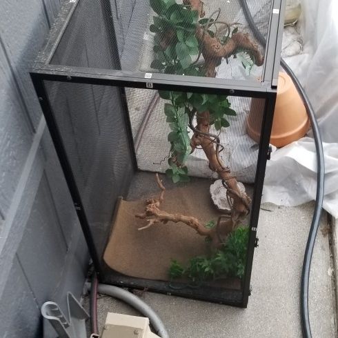 Gecko Cage , Heat Lamp And New Fogger