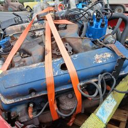 1960s PONTIAC V8 ENGINE!!!!! 550$