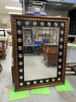 Bassett Mirror co. Custom Made Wooden Mirror, Porthole Mirror Border