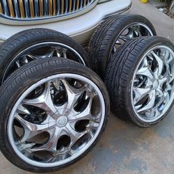 Set Of Tires In Car Tires In Very Good Condition 
