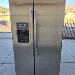 Refrigerator GE Stainless Steel 