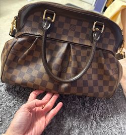 FOR SALE – Louis Vuitton Damier Ebene Bag ✨