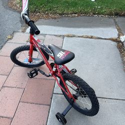 Kids bike with training wheels