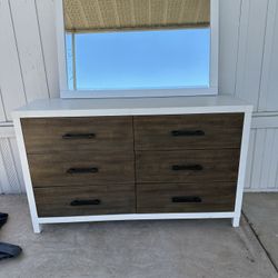 Dresser  New