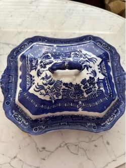 RARE FIND  Allertons Blue Willow Tureen