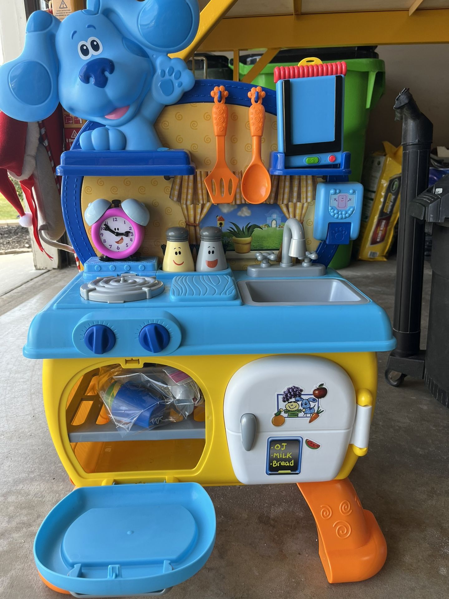 Blues Clues & You Kitchen