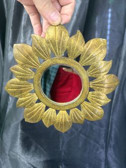 Vintage Gold Sunburst / Sunflower Metal Wall Mirror – 8" x 8" (Accent Decor)