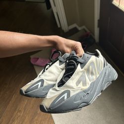 yeezy 700s