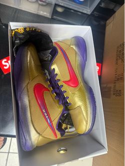 Kobe 5 Protro hall of fame
