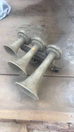 Train horn