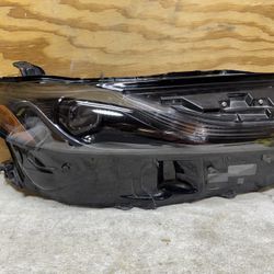 2025 2026 Toyota Camry Single Projector LED RightSide , Passenger Side Headlight OEM