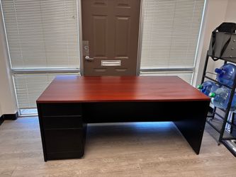 Free Desk