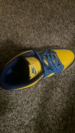 UCLA dunks Size 11