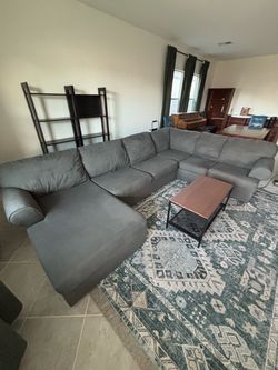 Large Gray Fabric Sectional Sofa with Chaise