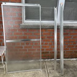 Free - 1 Glass Shower Door