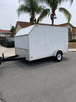 Enclosed cargo hauler trailer