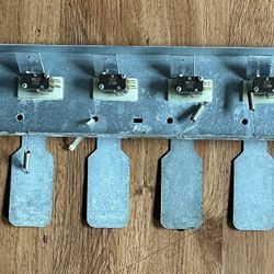 miniature snap-action microswitch Model Number: SS12E T 30 set Of 8 mounted