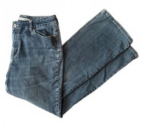 Chico's Platinum Women's Denim Jeans Size 1.5 Short Medium Urban Streetwear City