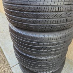 Set Of 4  265/60R18 