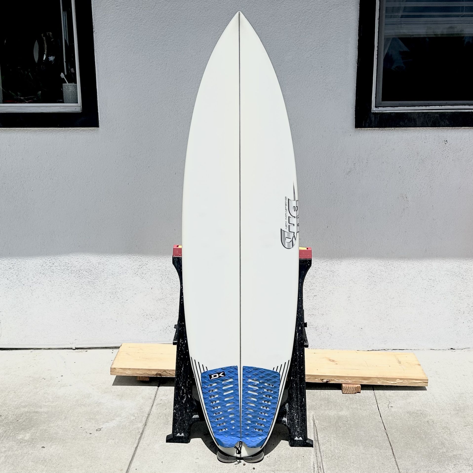 DHD Surfboard