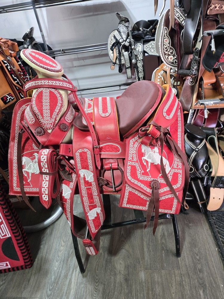 Montura Bordada En Hilo De Algodón 