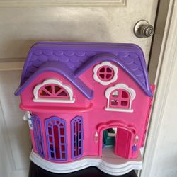 Pink Dollhouse 