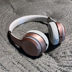Beats Solo 4 (pink)