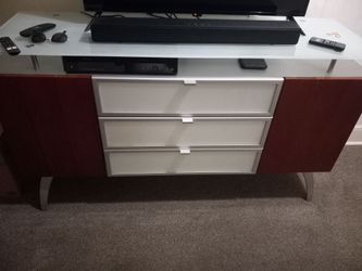 TV Stand/ Media Center