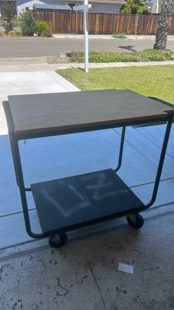Work or tools carrying cart