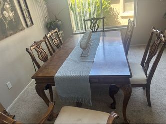 Dning room table and chairs