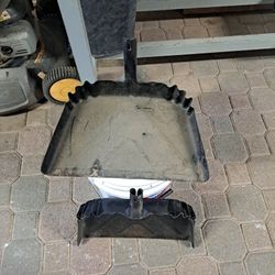 Dust Pans Black Metal