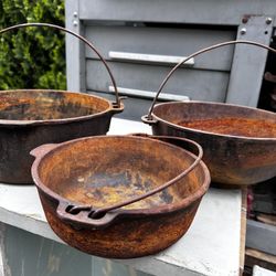 3 Cast Iron Bonanza Era Pots / 3 Total No Lids 