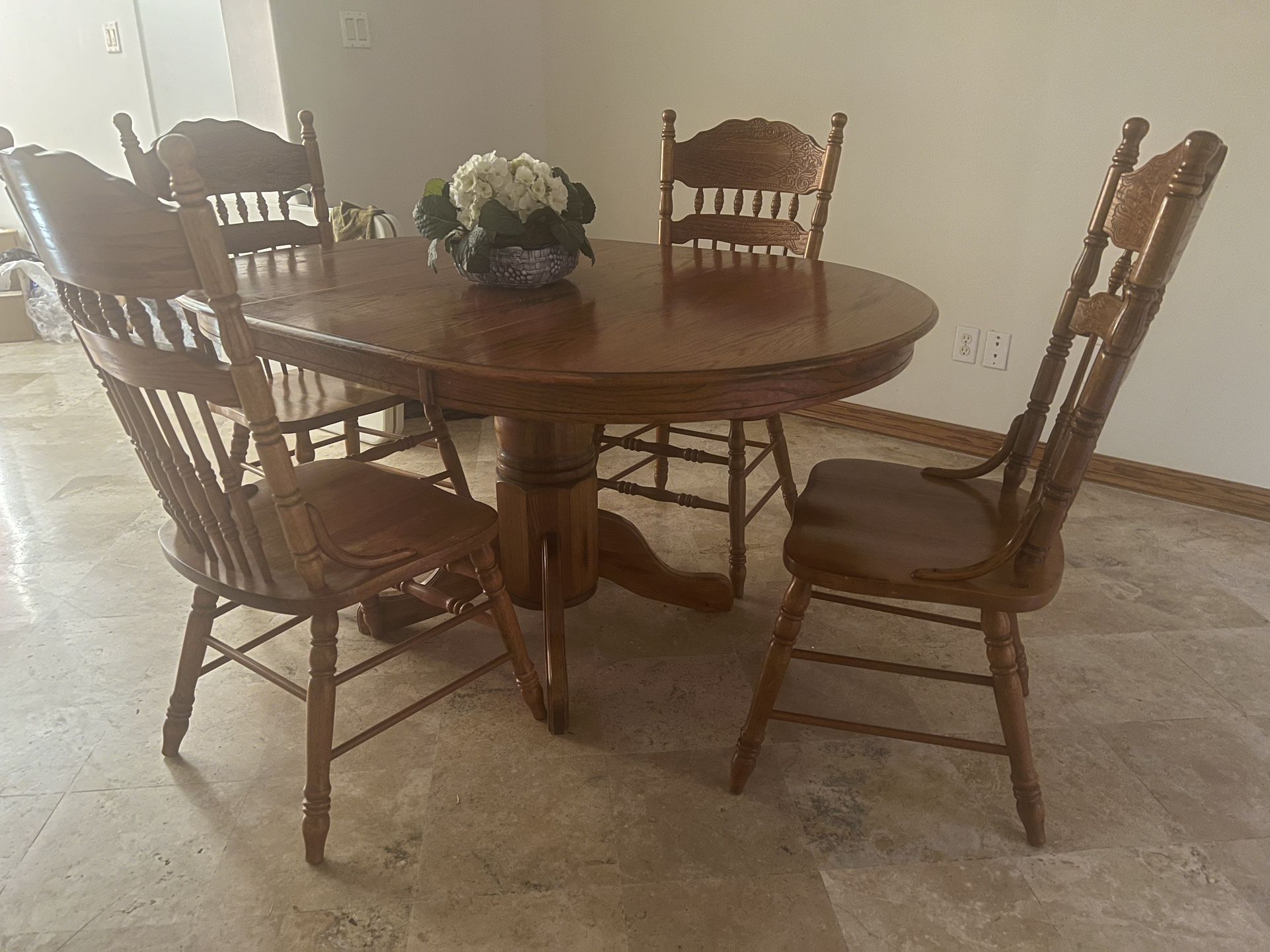 Oak Table With 4 Chairs